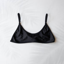 Carica l&#39;immagine nel visualizzatore Galleria, RAVELLO Bandeau Bikini Top with Straps in Nero
