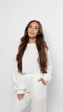 Lade das Bild in den Galerie-Viewer, CAPRI crop top &quot;WHITE&quot;
